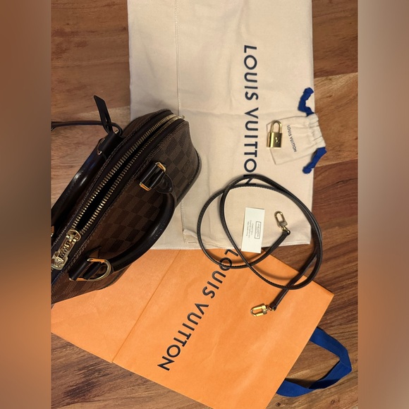 2️⃣0️⃣0️⃣0️⃣Authentic Alma bb Damier Ebene exellent condition - Picture 2 of 7